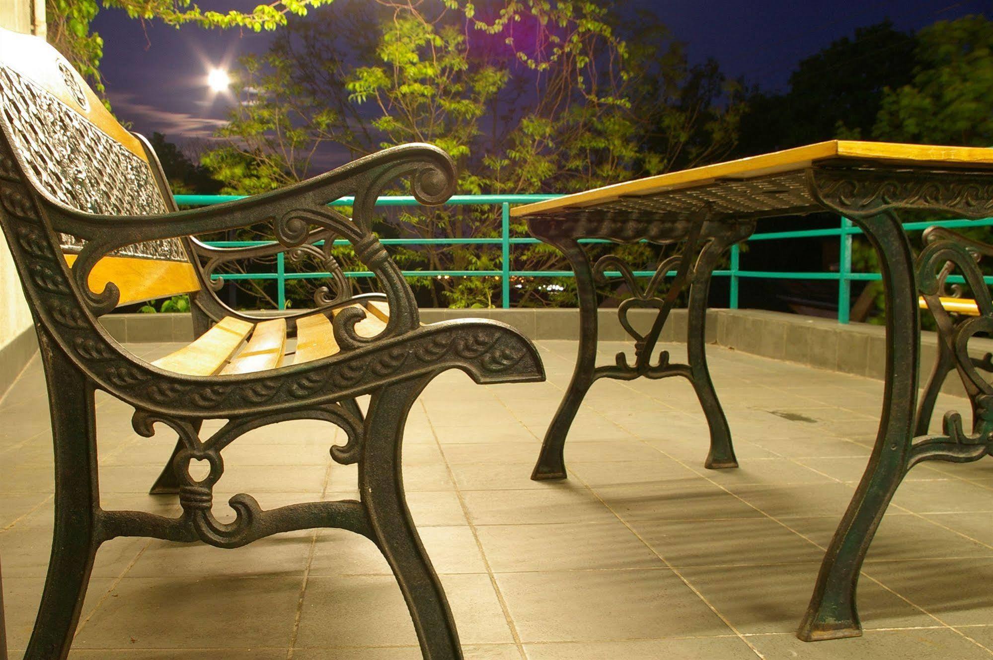 Centre Hotel Kaunas Dış mekan fotoğraf